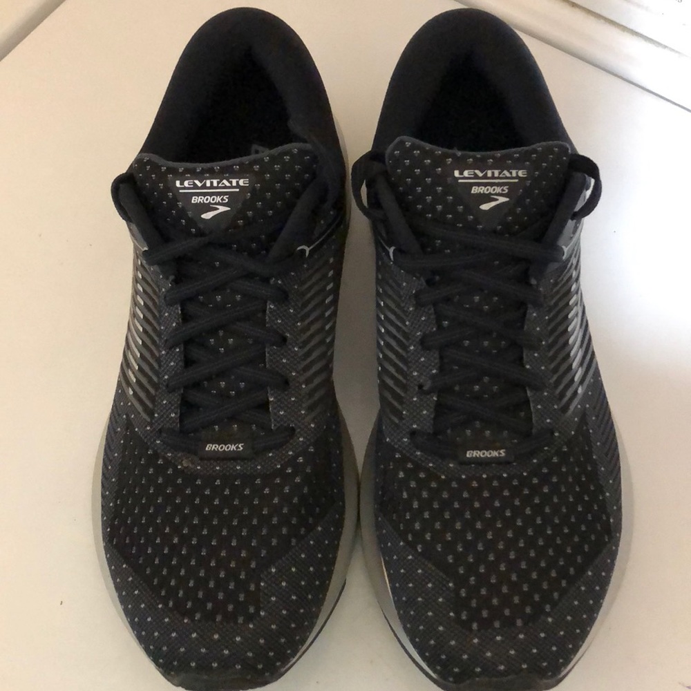 Brooks “Levitate” running shoe